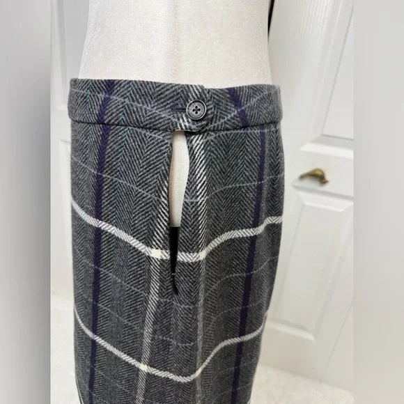 Brooks Brothers Wool Plaid Pencil Skirt Women’s Size 10 Gray 
 Plaid - Picture 2 of 9
